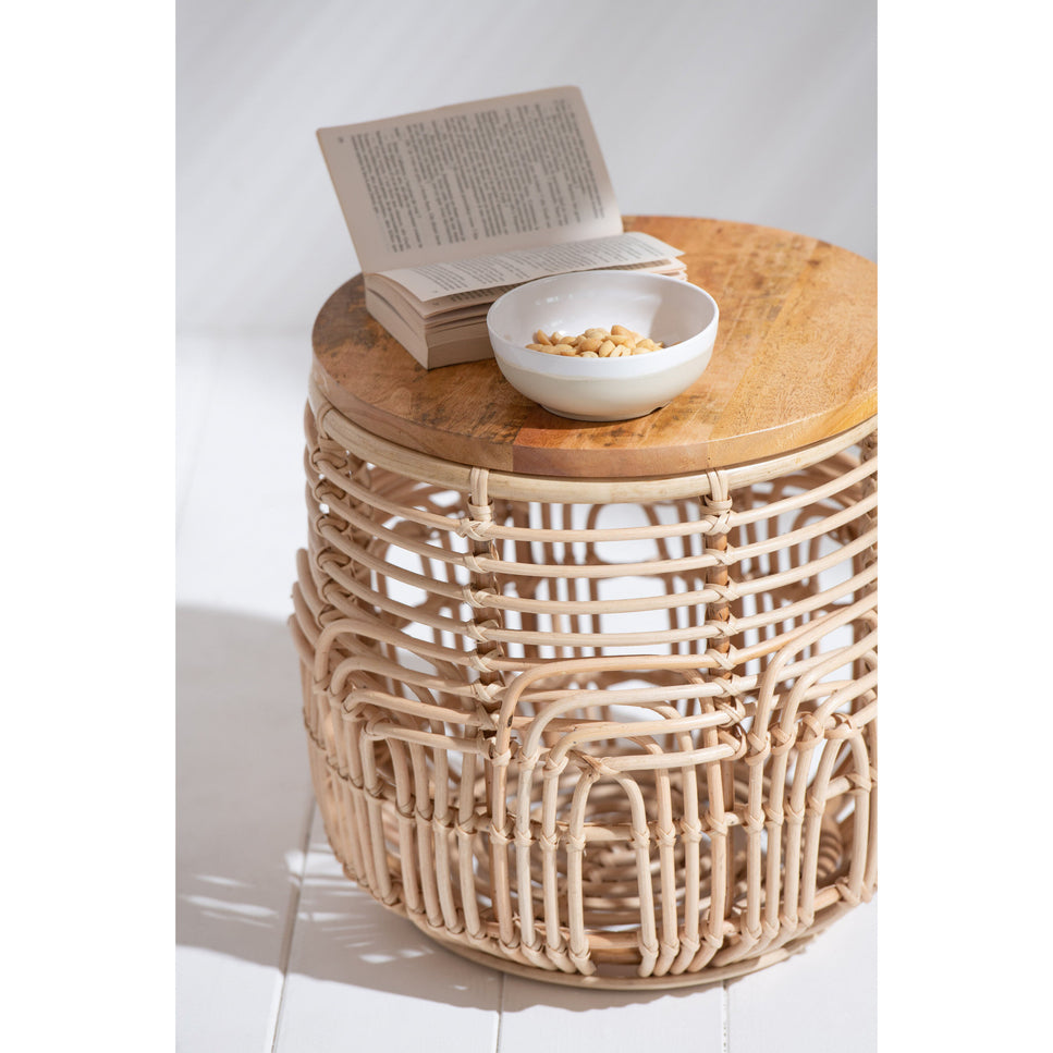 Set aus 2 Beistelltischen Ellen Rattan natur