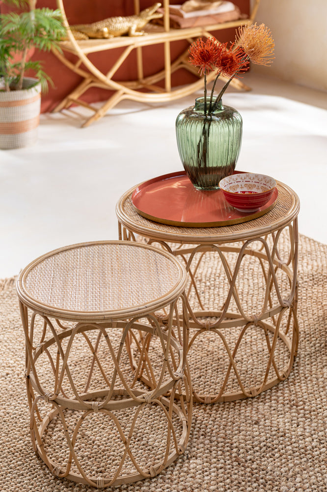 Set aus 2 Rattan-Beistelltischen natur